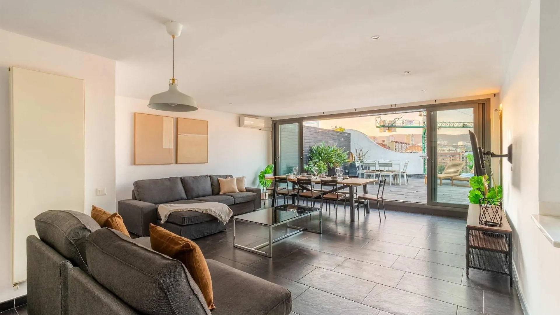 ברצלונה Amazing 3 Bedroom Penthouse In Plaza Espana