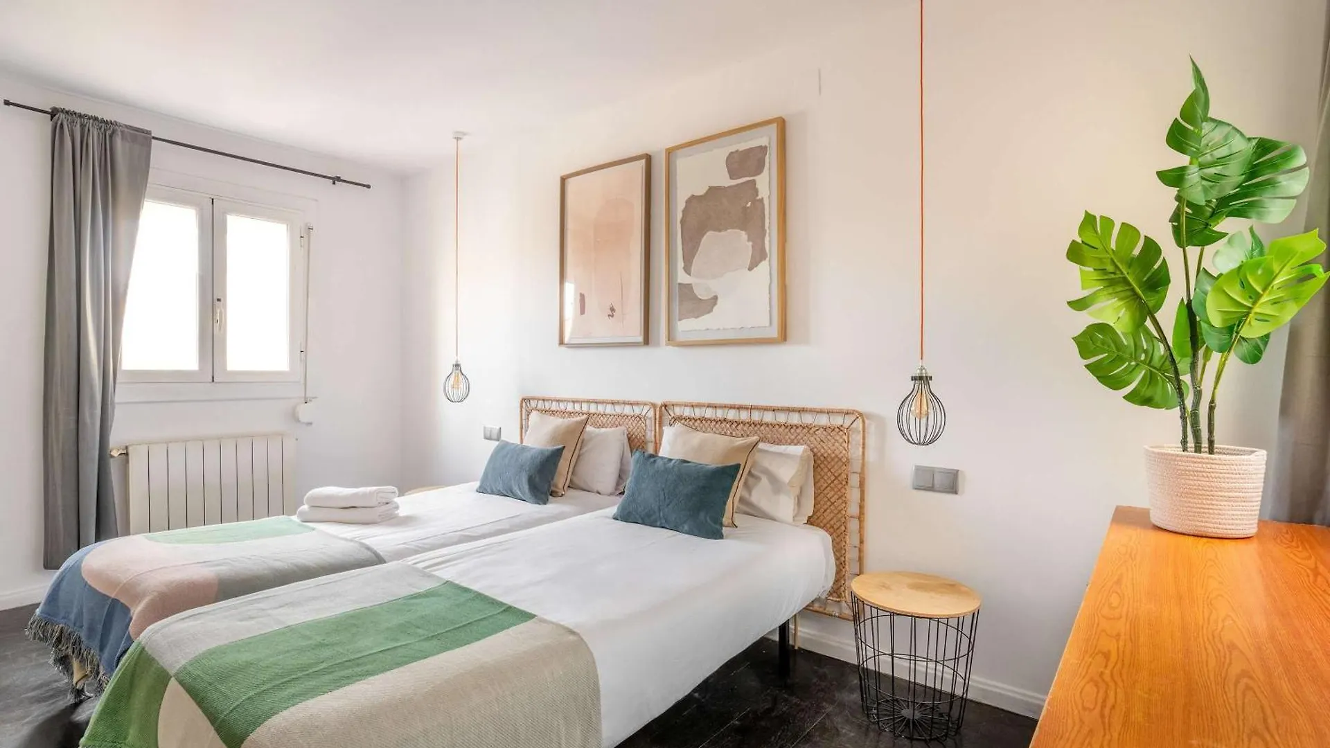 Amazing 3 Bedroom Penthouse In Plaza Espana Barcelona Spanyolország