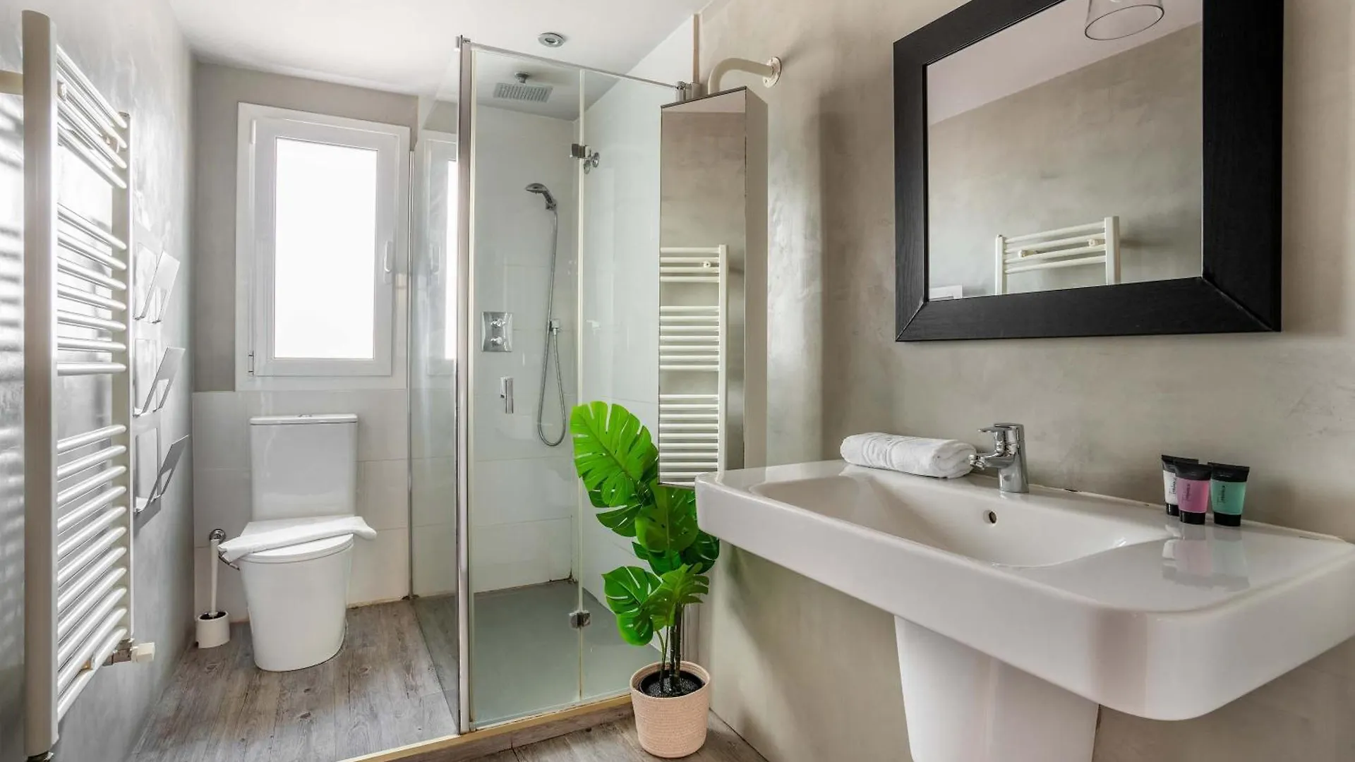 Apartment Amazing 3 Bedroom Penthouse In Plaza Espana Barcelona