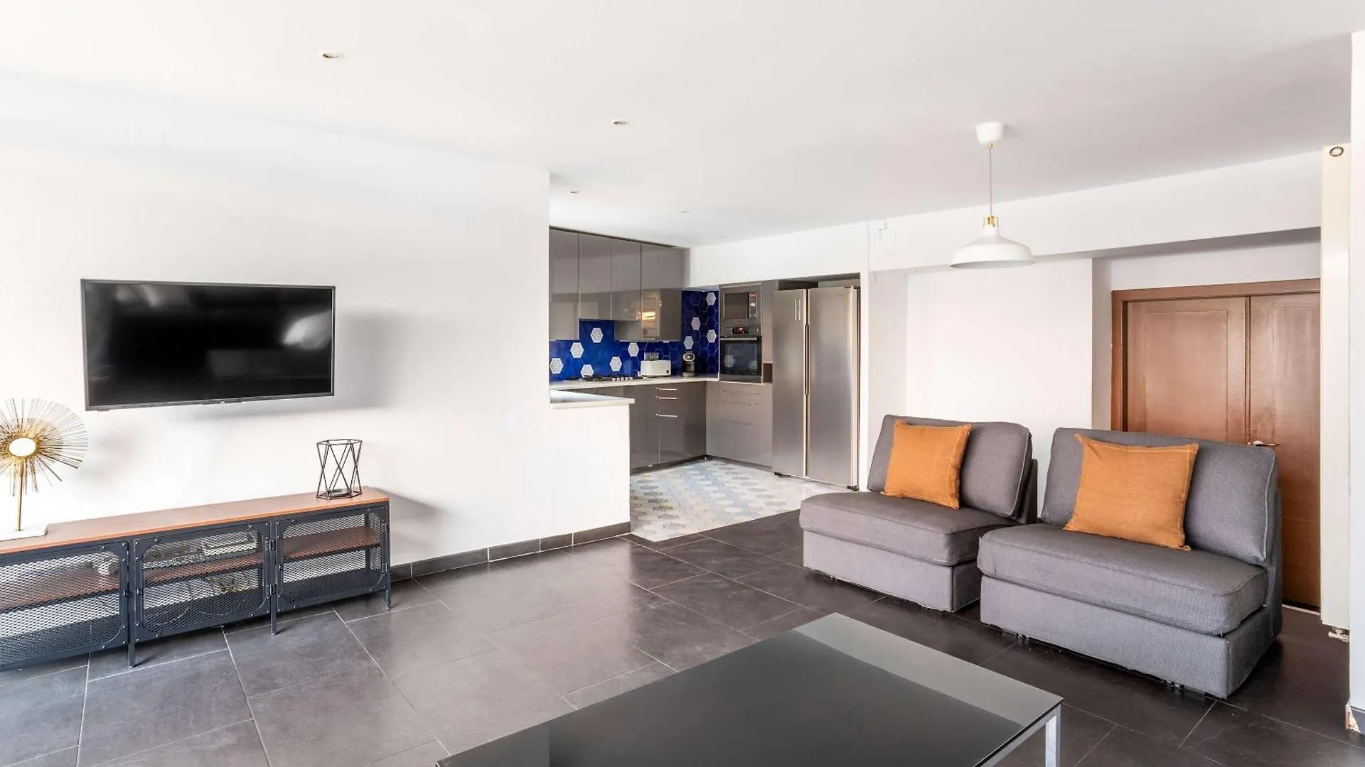 Amazing 3 Bedroom Penthouse In Plaza Espana Barcelona Spain